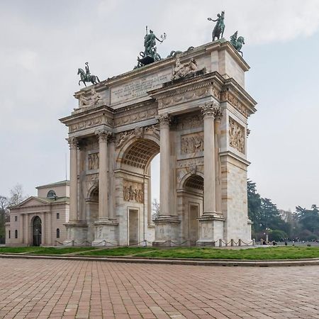 Luxury Apartment Near Arco Della Pace Guerrazzi 9 Мілан Екстер'єр фото